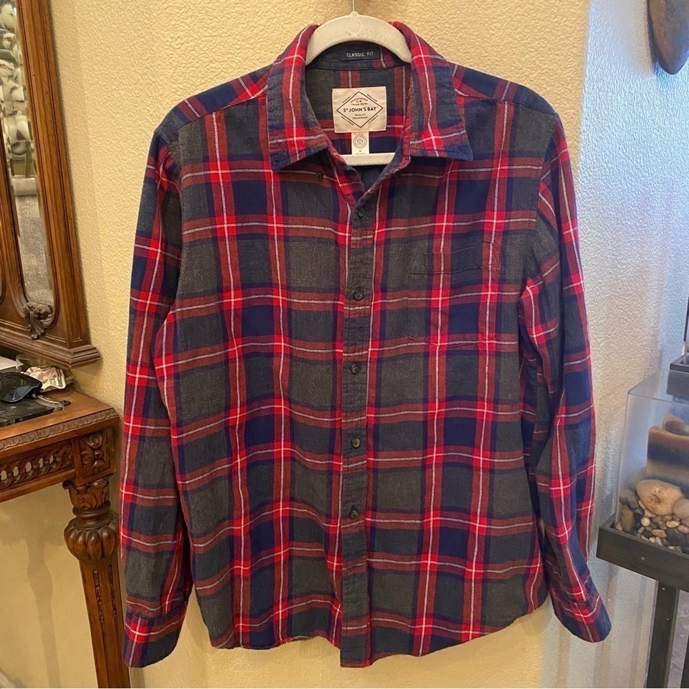 ST. JOHN’S BAY Men Red Plaid Classic Fit Buttoned Long Sleeve Top Size Medium